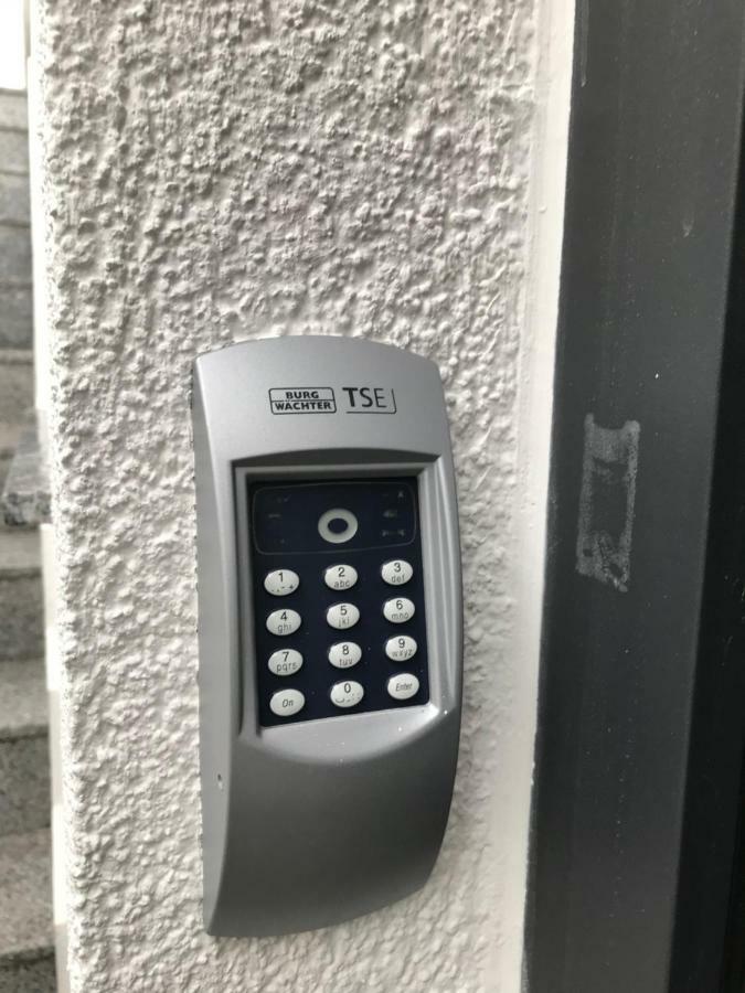 Einliegerwohnung Mit Terrasse FDH Exterior foto